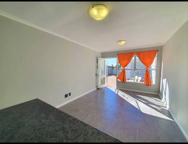 2 BEDROOM HOUSE FOR SALE IN GLENWOOD